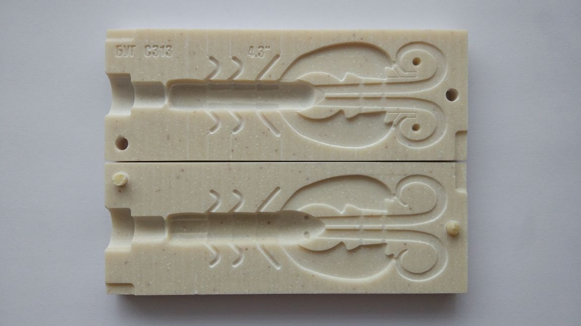 Crazy Legs Chigger Craw Soft Plastic Bait Mold DIY Lure – Authentic Handmade